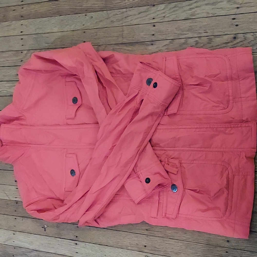 Light traveling jacket, practical and stylish